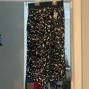 Cabi XS Black and White Skirt with Tag!